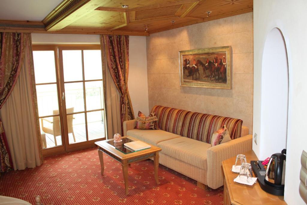 Wellnessresidenz Schalber Hotel Serfaus Room photo